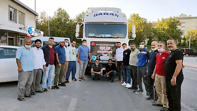 Konya'dan Suriye'ye 3 tır yardım gönderildi