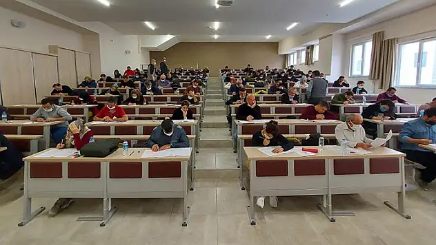 Konya devlet üniversitelerinin görevde yükselme sınavları NEÜ tarafından gerçekleştirildi
