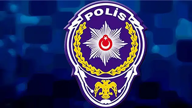 Konya Emniyet Müdürlüğü 'Mevlana Müzesi civarında İncil dağıtıldığı' iddialarını yalanladı
