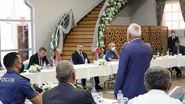 Konya Emniyet Müdürü Dinç muhtarlarla bir araya geldi
