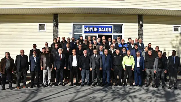 Konya Emniyet Müdürü Engin Dinç muhtarlarla bir araya geldi
