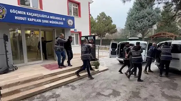 Konya Emniyetinden göçmen kaçakçılığı çetesine operasyon
