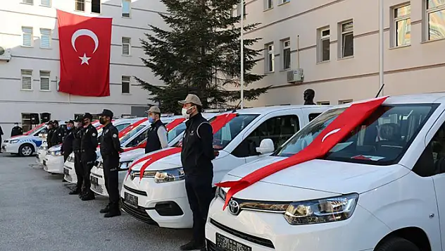 Konya Emniyetine araç desteği

