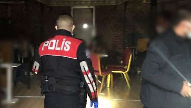 Konya Emniyetinin denetimlerinde aranan 135 kişi yakalandı, çok sayıda silah ele geçirildi