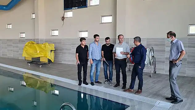 Konya Gençlik ve Spor İl Müdürü Şahin'den yarı olimpik havuzda inceleme