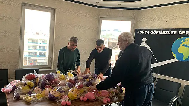 Konya Görmezler Derneğinden depremzede çocuklara oyuncak