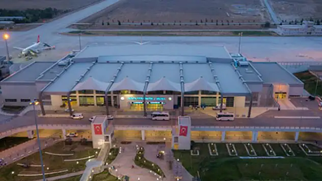 Konya Havalimanında nisanda 43 bin 620 yolcuya hizmet verildi
