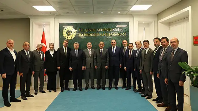 Konya heyeti Ankara'da Bakan Özhaseki'yi ziyaret etti