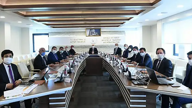 Konya heyetinden Ulaştırma Bakanına ziyaret! Konya projeleri konuşuldu