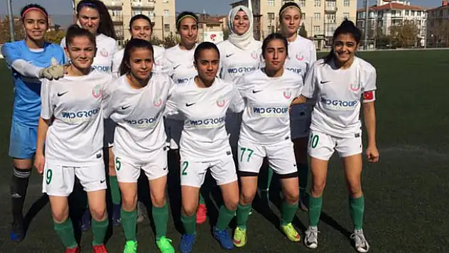 KONYA İ.Y. 4'te 4 yaptı