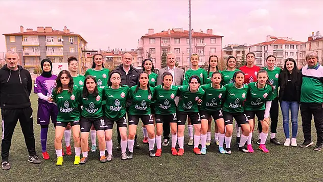 Konya İdmanyurdu 1. Lig'i istiyor
