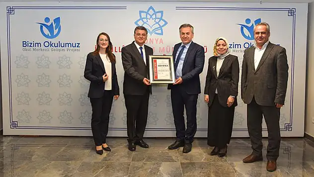 Konya İl Milli Eğitim Müdürü Yiğit kurumlara ISO 45001:2018 belgesini teslim etti
