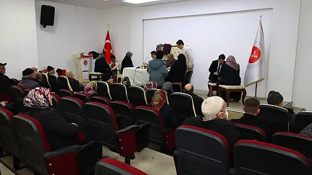 Konya İl Müftülüğü hacı adaylarına rehber oluyor