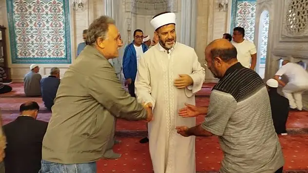 Konya İl Müftüsü Ali Öğe, Hacıveyiszade Camii'nde cuma namazı kıldırdı