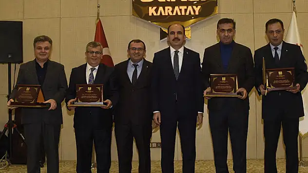 Konya İMO'dan meslekte 25. yılını dolduran mimarlara plaket