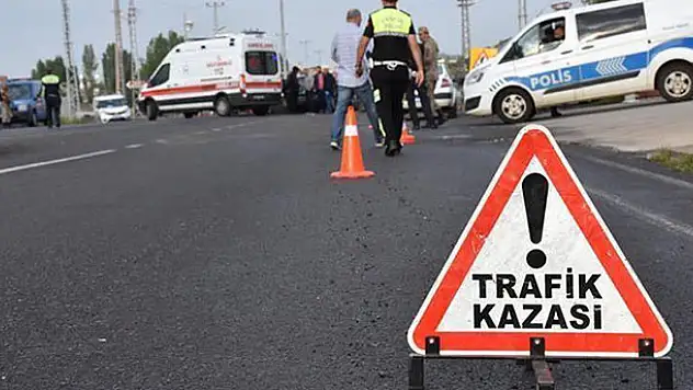 Konya İŞKUR, Milli Eğitim ve Ticaret Müdürlerinin bulunduğu araç kaza yaptı!