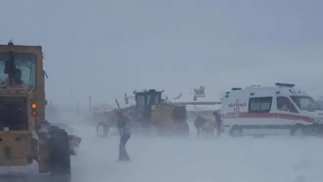 Konya-Isparta, Konya-Beyşehir karayolu ulaşıma kapatıldı