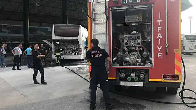 Konya- İstanbul seferini yapan otobüste korku dolu anlar! Bir anda dumanlar yükseldi