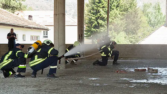 Konya itfaiyesinden Karadağlı itfaiyecilere eğitim
