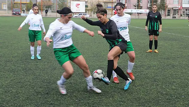 Konya İ.Y. hasreti dindiremedi
