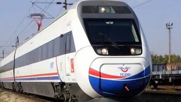 Konya-İzmir seferini yapan yolcu treni seferi tamamlayamadı