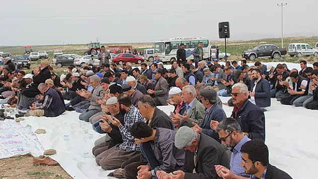 Konya Karapınar'da yağmur duası yapıldı