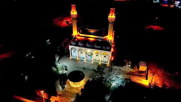 Konya Karapınar'da Kadir Gecesi coşkusu