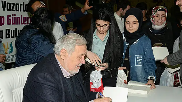 Konya Kitap Günleri'ne 1 Haftada 100 Bin Ziyaretçi
