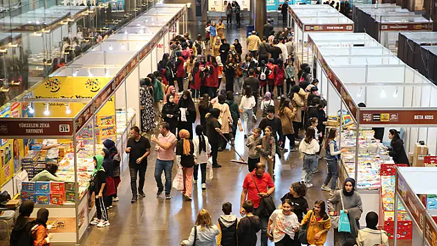 Konya Kitap Günleri ziyaretçilere kapılarını açtı
