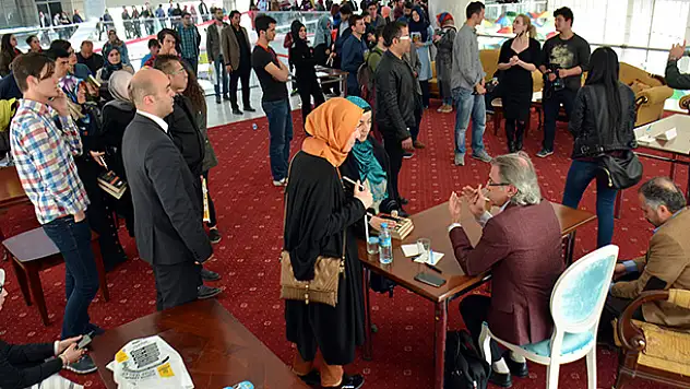 Konya kitap günlerine yoğun ilgi