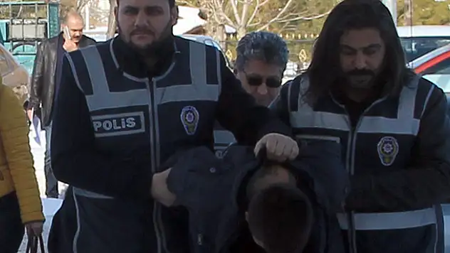 Konya Kültür Park'ta gasp! Çıktığı cezaevine 1 ay sonra yeniden girdi