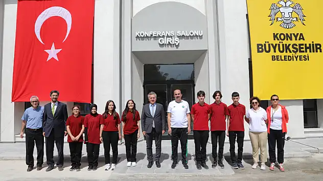 Konya Lisesi konferans ve spor salonu hizmete açıldı