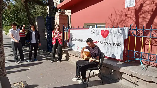 Konya Lisesinden kan bağışı

