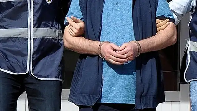Konya merkezli 2 ilde FETÖ operasyonu: 6 gözaltı
