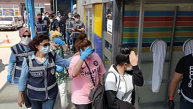 Konya merkezli 2 ilde fuhuş operasyonu! 11 şüpheli yakalandı