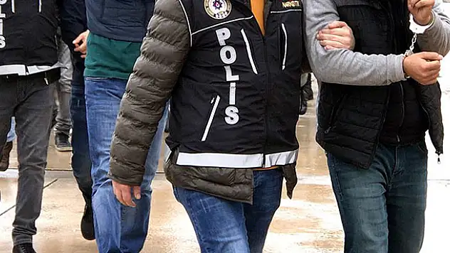 Konya merkezli 20 ilde düğmeye basıldı: 24'ü muvazzaf 30 askere FETÖ'den gözaltı kararı