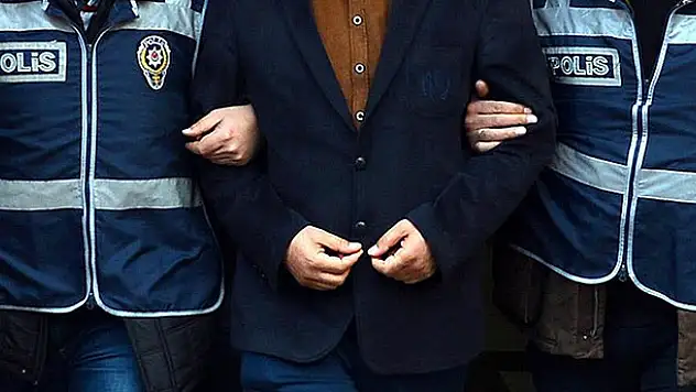 Konya merkezli 24 ildeki FETÖ operasyonda 2 kişi tutuklandı