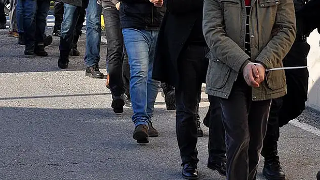 Konya merkezli 3 ilde FETÖ/PDY operasyonu : 10 gözaltı
