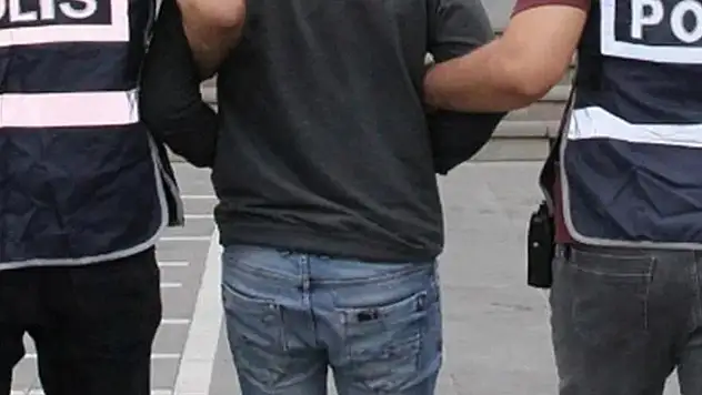 Konya merkezli 5 ilde düzenlenen FETÖ operasyonunda 10 kişi gözaltına alındı
