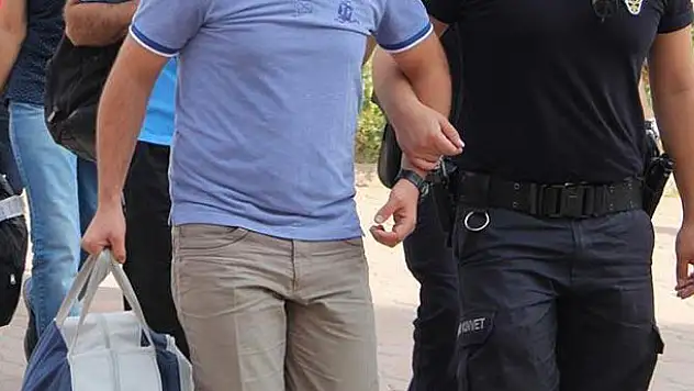 Konya merkezli 5 ilde FETÖ'ye yönelik 'ankesör' operasyonu:  10 şüpheliden 4'ü yakalandı