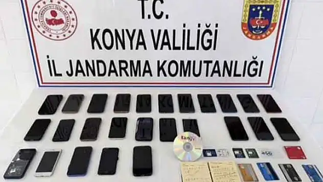 Konya merkezli dolandırıcılık operasyonunda yakalanan 22 zanlıdan 16'sı tutuklandı