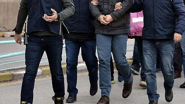 Konya merkezli FETÖ operasyonlarında 18 şüpheli gözaltına alındı
