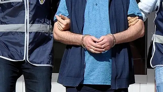 Konya merkezli FETÖ operasyonu: 2 gözaltı
