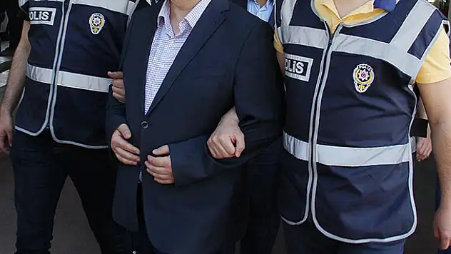 Konya merkezli FETÖ Operasyonu : 20 askere tutuklama