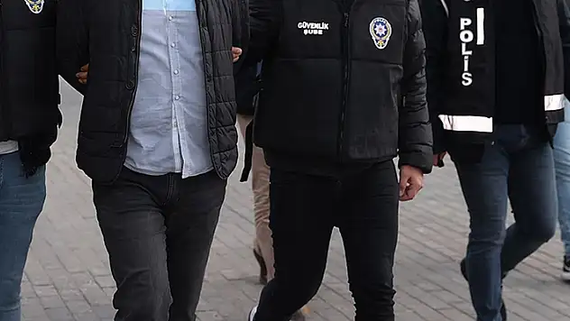 Konya merkezli FETÖ operasyonunda 3 şüpheli tutuklandı
