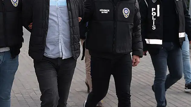 Konya merkezli FETÖ operasyonunda 6 şüpheli yakalandı
