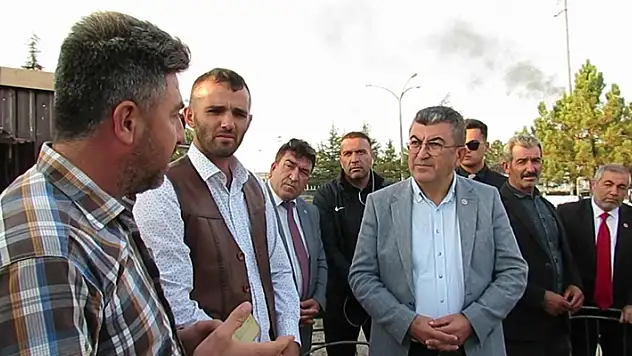 Konya Milletvekili Ekici, şeker pancarı üreticisiyle bir araya geldi: Böyle giderse 2 seneye üretecek çiftçi kalmaz 