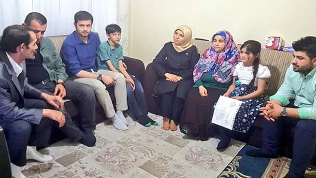 Konya Milletvekili Hüsnüye Erdoğan, misafir olduğu evde sahur yaptı