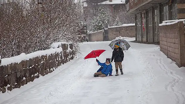 Konya'nın 2 ilçesinde eğitime kar engeli