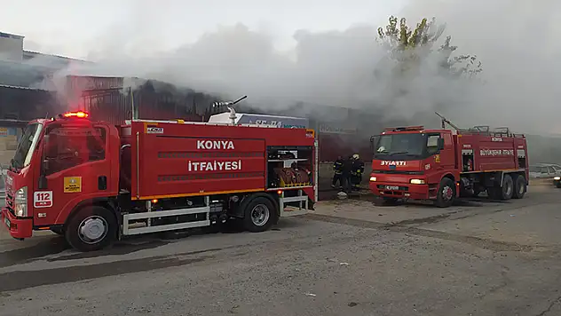Konya'nın Beyşehir ilçesindeki sanayi sitesinde yangın çıktı
